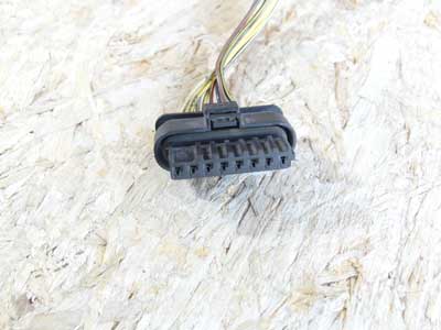 Mercedes Black 8 Pin 8 Wire Connector 04654581282